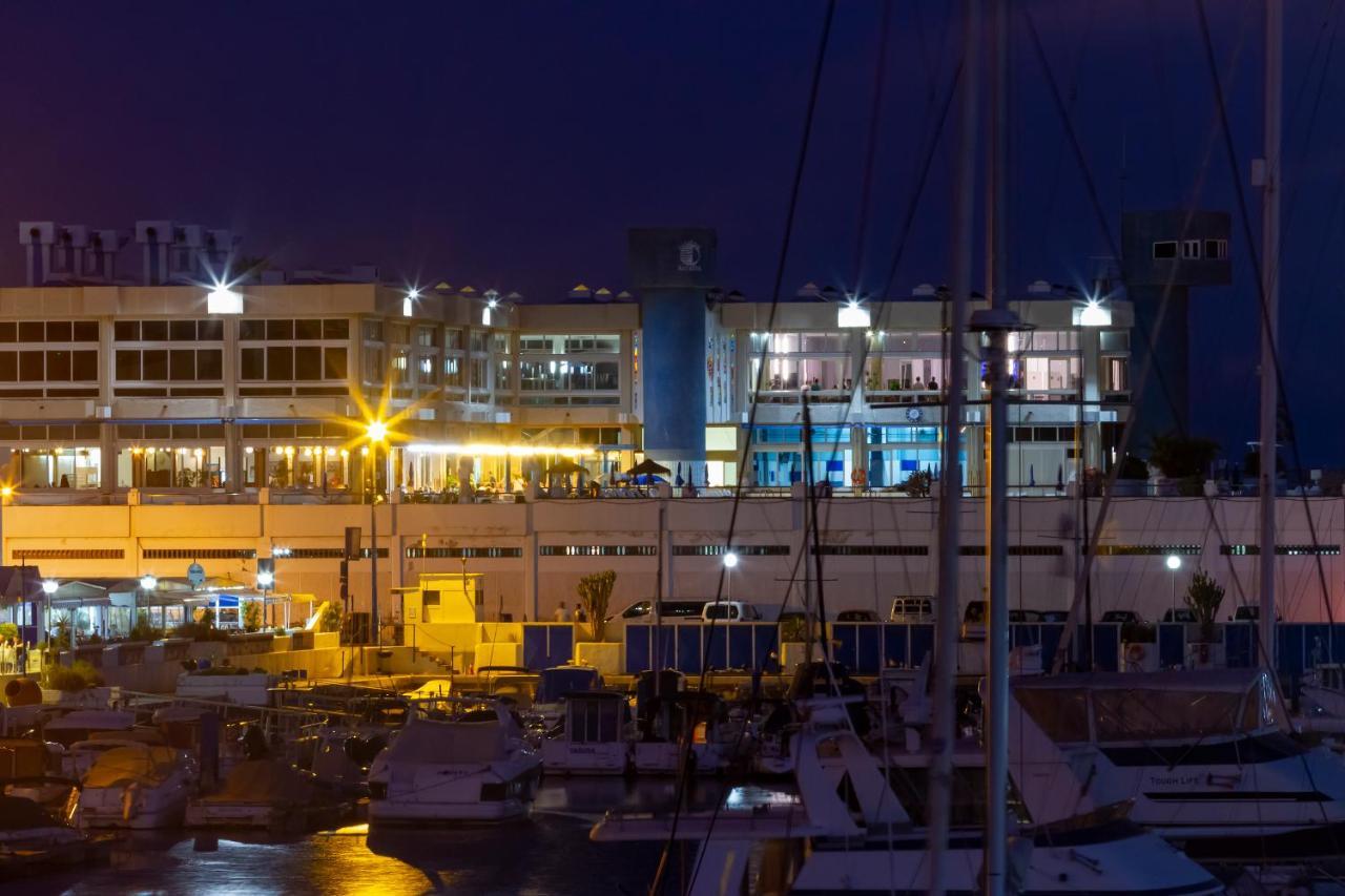 Апартаменты Radazul Marina Seafront 5 Экстерьер фото